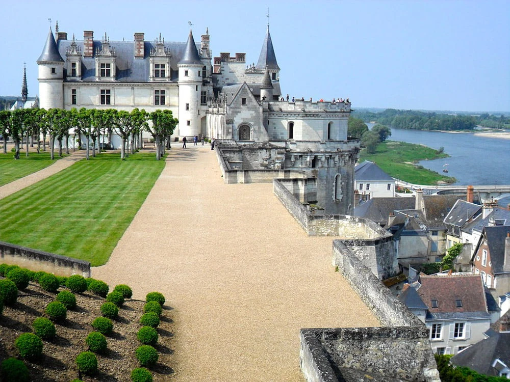 Cycling Discovery in the Heart of the Châteaux Country cycling-discovery-chateaux-country